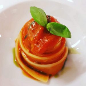 Fettuccelle, corbarino e basilico